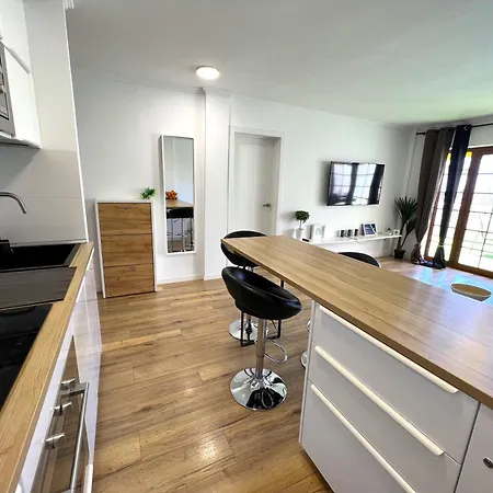 Paulmarie Ocean View Apartment *