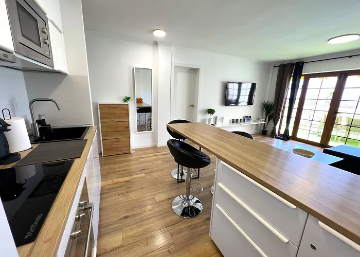 Paulmarie Ocean View Apartment *